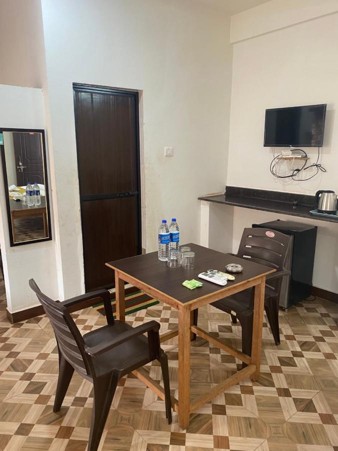 Baga Beach Prime Hotel Buitenkant foto