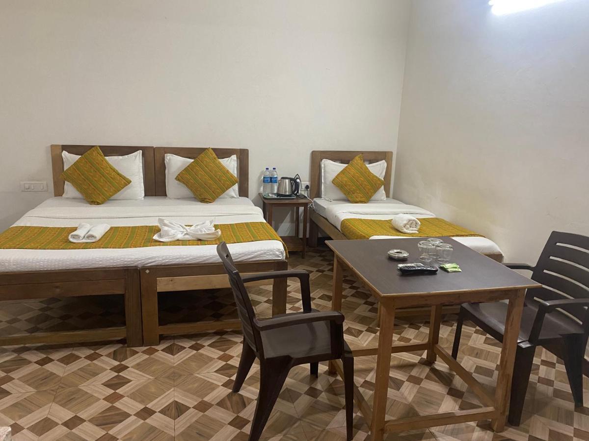 Baga Beach Prime Hotel Buitenkant foto